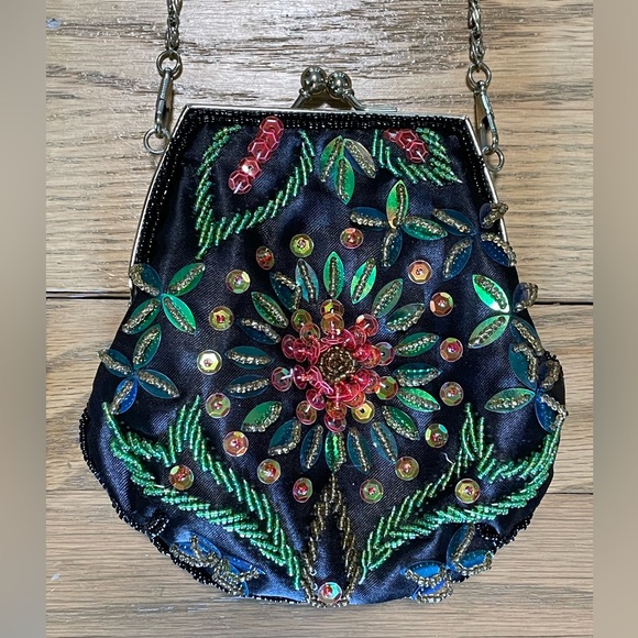 BIJOUX TERNER Clutch Purse w/ Metal Clasp & Chain Hand Beaded Evening Bag - Picture 2 of 8